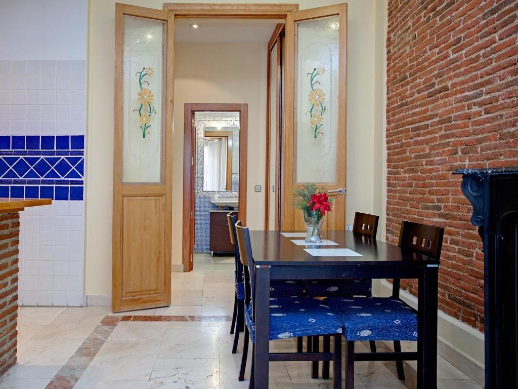 Santa Ana Apartamento Мадрид Стая снимка