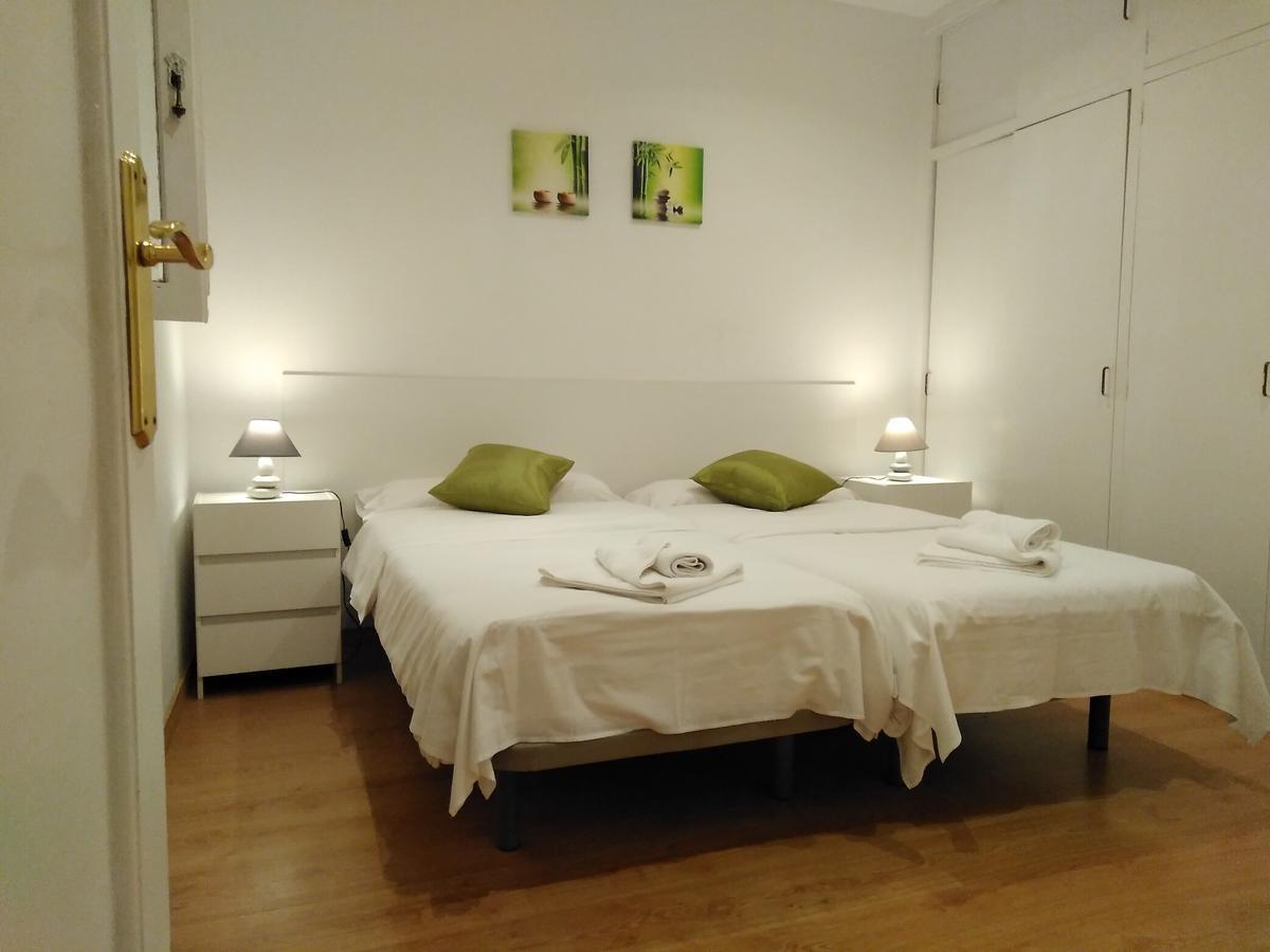 Santa Ana Apartamento Мадрид Екстериор снимка