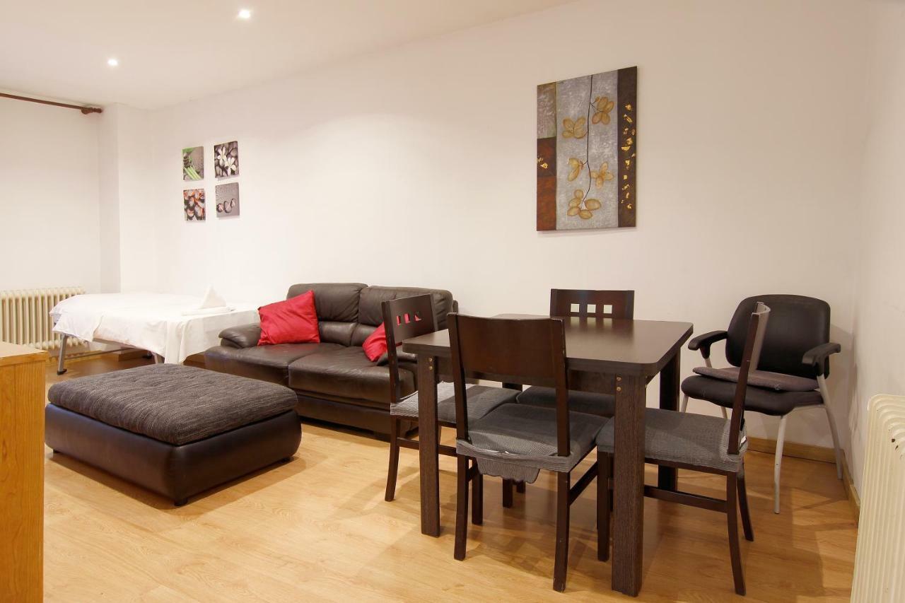 Santa Ana Apartamento Мадрид Екстериор снимка