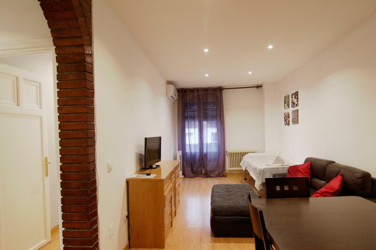 Santa Ana Apartamento Мадрид Екстериор снимка