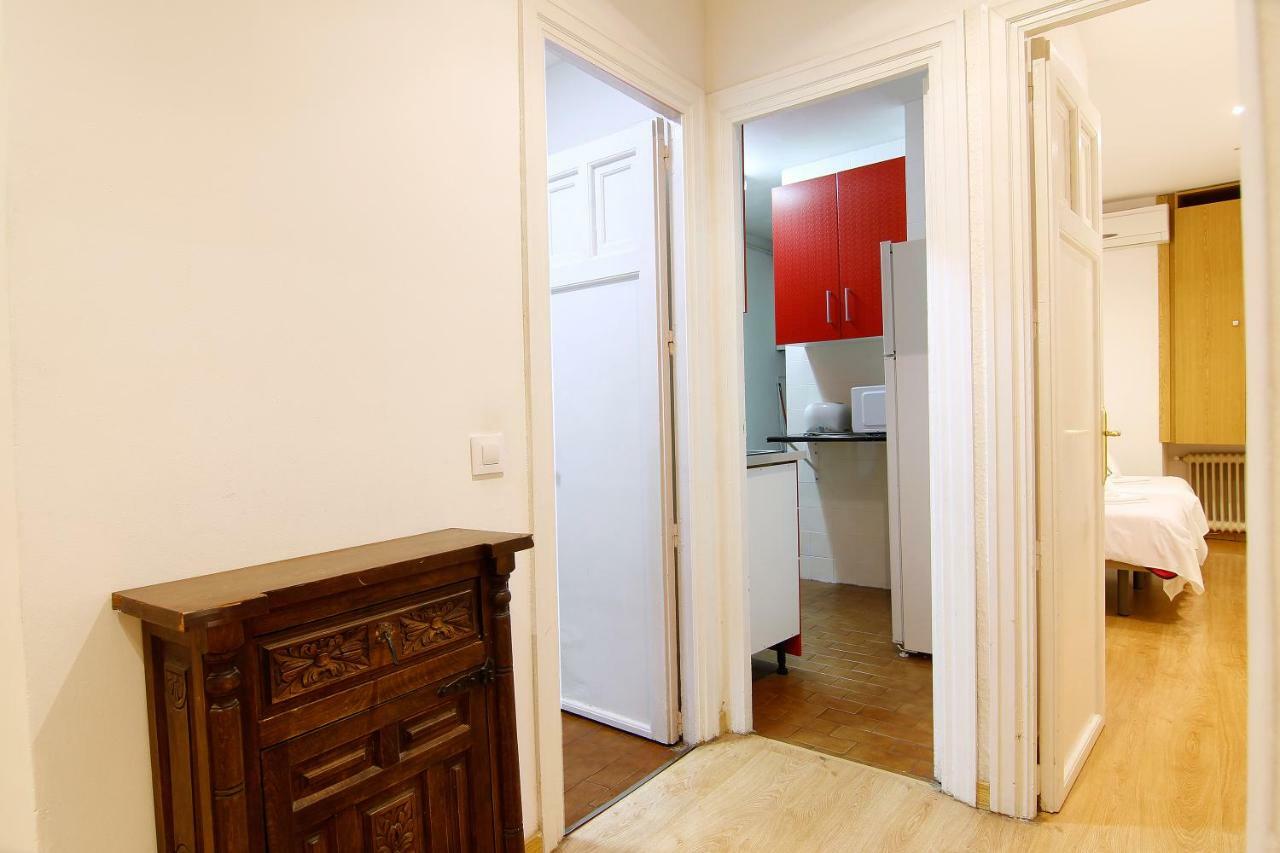 Santa Ana Apartamento Мадрид Екстериор снимка